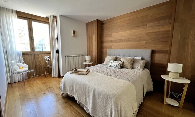 San Cristobal House | Casa en Vitoria-gasteiz Cerca del Centro de la Ciudad, Amplia y Acogedora