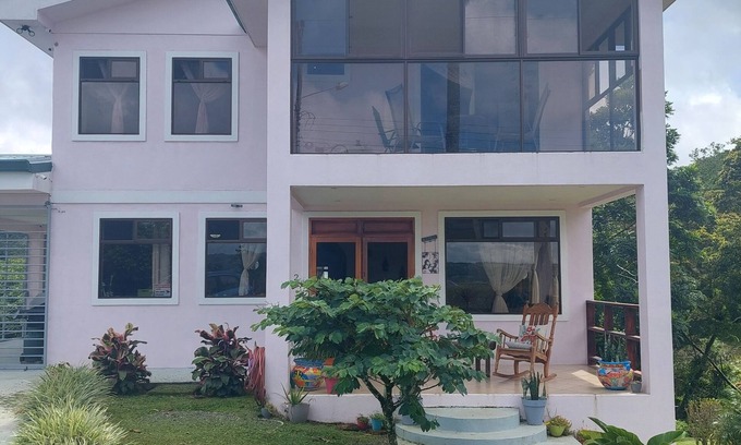 Tierras Morenas House | Casa Isabelita-4/2Home, AC, WiFi,Lake View, Brkfast on 1st day