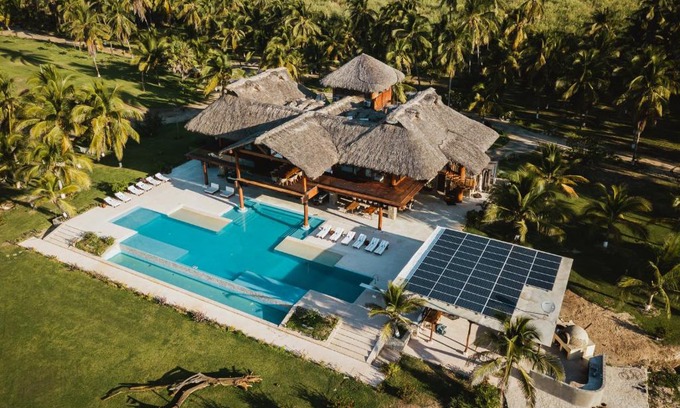 Puerto Escondido House | Casa Kundavi Beach Front Paradise