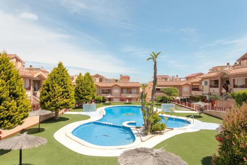 Los Arenales del Sol House | Casa Limón