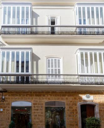 Old Town Apartment | Casa Manuel de Falla by Cadiz4Rentals