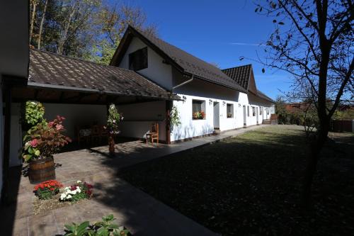 Sinca Veche House | Casa Morii Ohaba