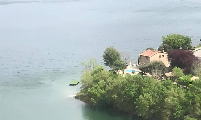 Ponts Villa | Casa Nou del Lago - Swimming pool and outstanding mountain and lake view