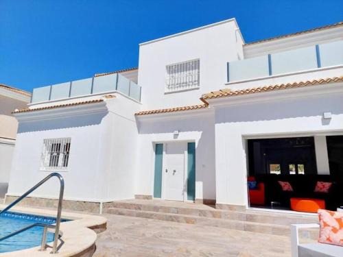 Los Alcazares Villa | Casa Palma by Rental Hero