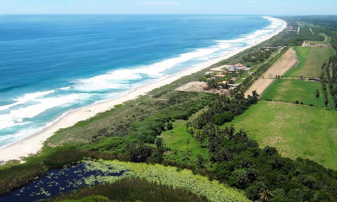 Barra de Colotepec Villa | Casa Tres Azules-Amazing Ocean Front Villa