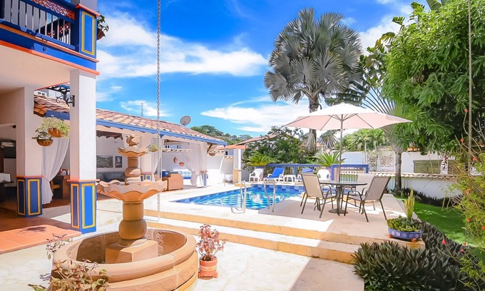 Quebrada Guadalejo Other | ¡Casa turística colonial con piscina privada en la rivera del río Cauca!