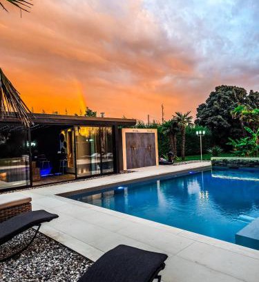 Chioggia Apartment | CasaKadd002LuxuryHeated Pool Garden Patio Barbeque