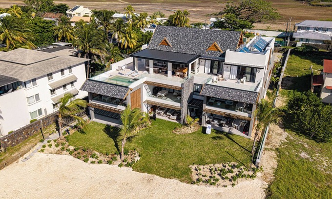 Pointe D'esny Apartment | CasaWapa - Waterfront Apartment