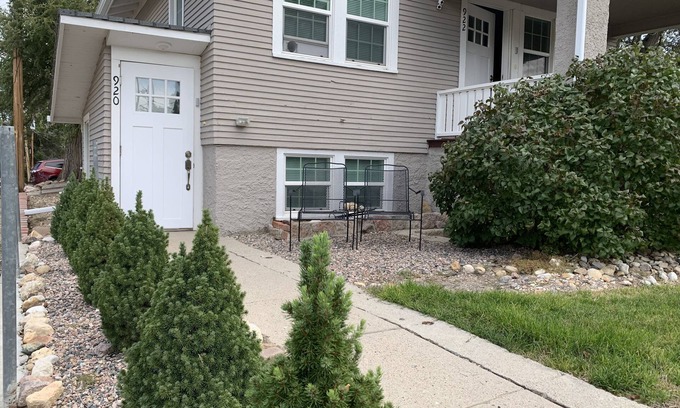 Casper House | Casper's Cozy Craftsman Too