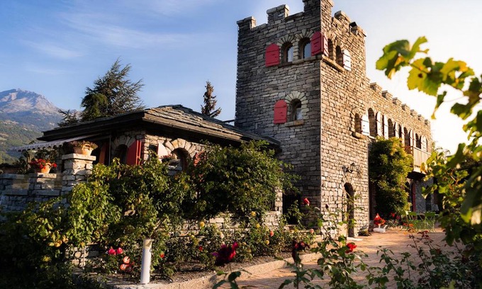 Sierre Bed & Breakfast | Castel de Daval