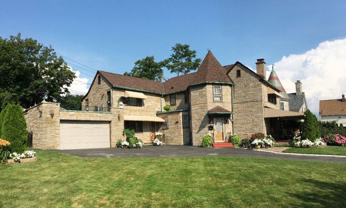 Front Park Apartment | Castle Oasis Buffalo Apt., Licensed & Inspected, Gated & Walled-off.