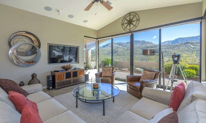 Saddlebrooke House | Catalina Mountain View and golf galore