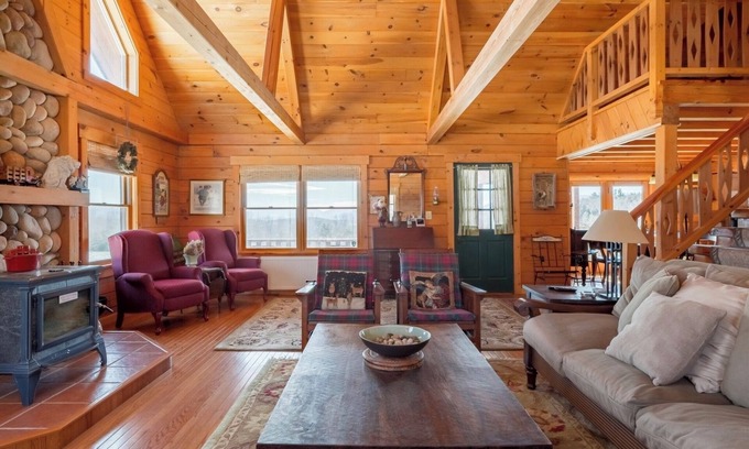 Prattsville House | Catskill Log Home Getaway