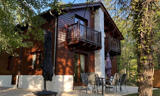 Lachapelle-Auzac Ski Chalet | Cattleya 4 stars nature in golf course