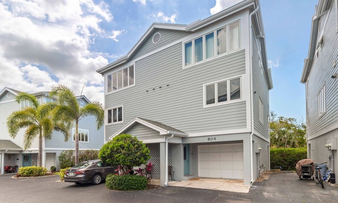 Whitney Beach House | Cedars East Escape–Perfect for Tennis Lovers & Beachgoers Unit #804 by RVA