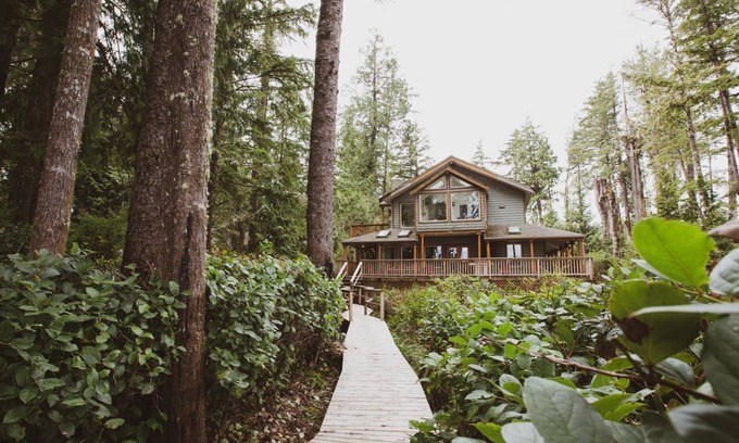 Tofino House | CedarView House, Tofino B.C.