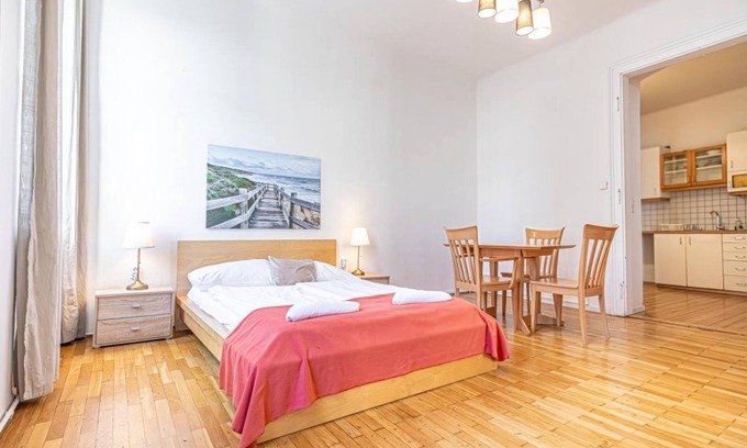 Neulerchenfeld Apartment | Central 2BR Apartment by Wiener Stadthalle