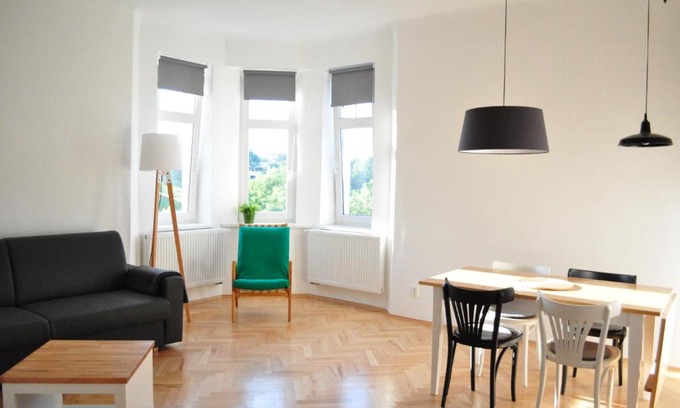 Prague 5 Apartment | Central-Modern-Apartment