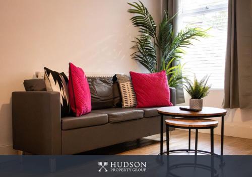 Longford House | Central Oswestry 2 Bedroom House