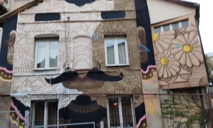 Vera House | Centrally located house with garden