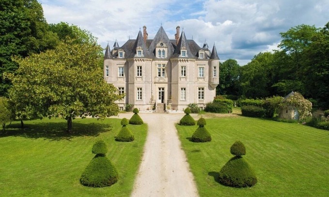 Vallon-sur-Gee House | Château de la Grange Moreau