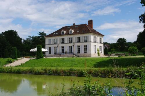 Pommeuse Bed & Breakfast | Château de Pommeuse