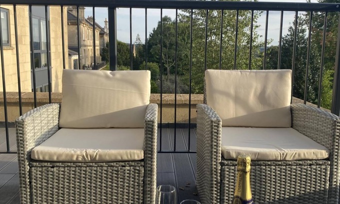 Bath Apartment | CH Apt 7 2bed in Bath