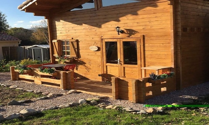 Saint-Affrique-les-Montagnes Ski Chalet | CHALET 'COZY' SUD TARN 2 People