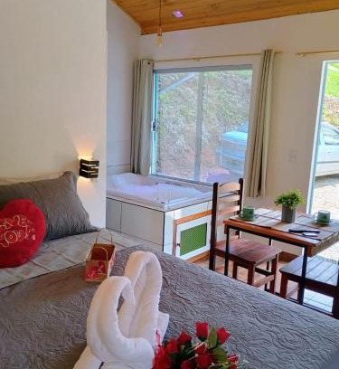 Costas Ski Chalet | Chalé Som do Riacho e Chalé Riacho Sereno, com Hidromassagem e Lareira á 20 minutos de Gonçalves-MG