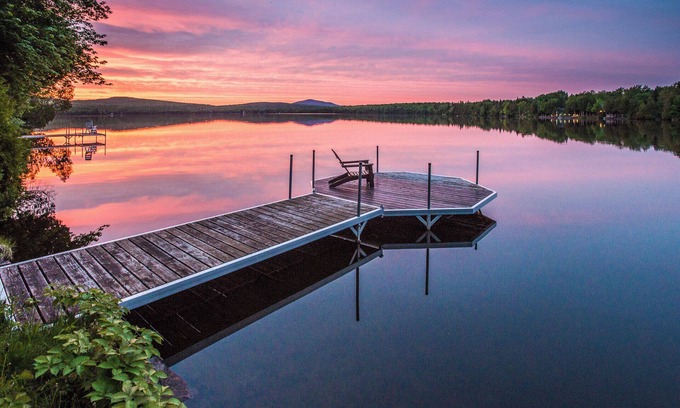 Sainte-Cecile-de-Whitton Ski Chalet | Chalet des Aurores /lakeside relaxation and spa