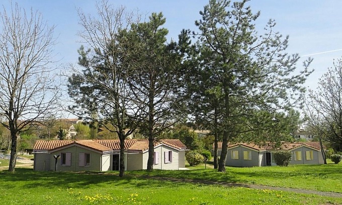 Tonnay-Boutonne Ski Chalet | Chalet 2 for 4 People