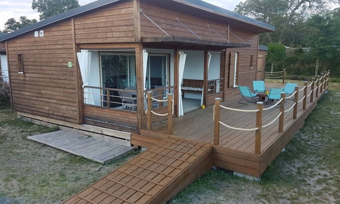 Tosse Ski Chalet | Chalet between ocean and ponds