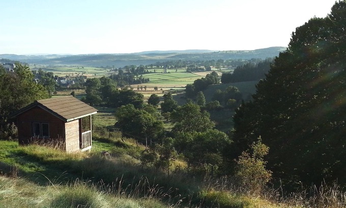 Saint-Urcize House | Chalet-bungalow "Anaïs" 2 people with incredible views of the Aubrac