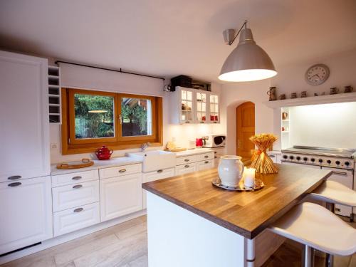 Villars-sur-Ollon Ski Chalet | Chalet Chalet Le Haut Pré by Interhome