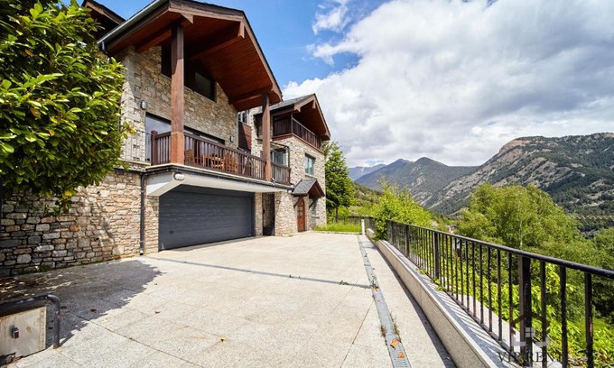 La Massana Villa | Chalet el Salze lujo con jardin y vistas en la Massana