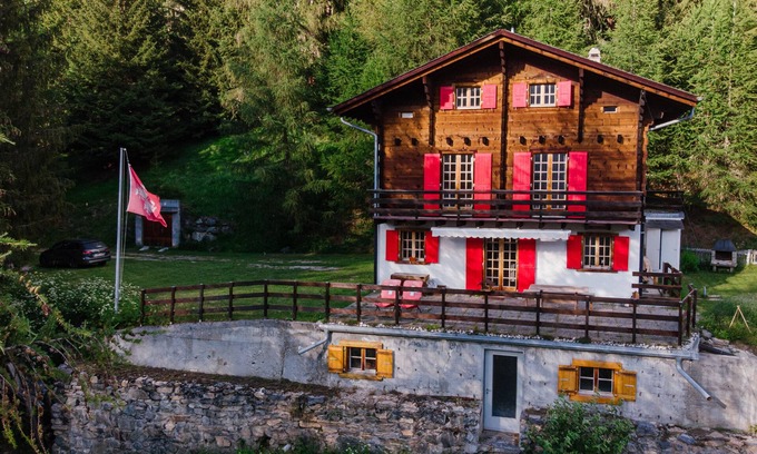 Lauenen Bei Gstaad Ski Chalet | Chalet Familiale à la Montagne en Zone Forestière à 5' de St Luc