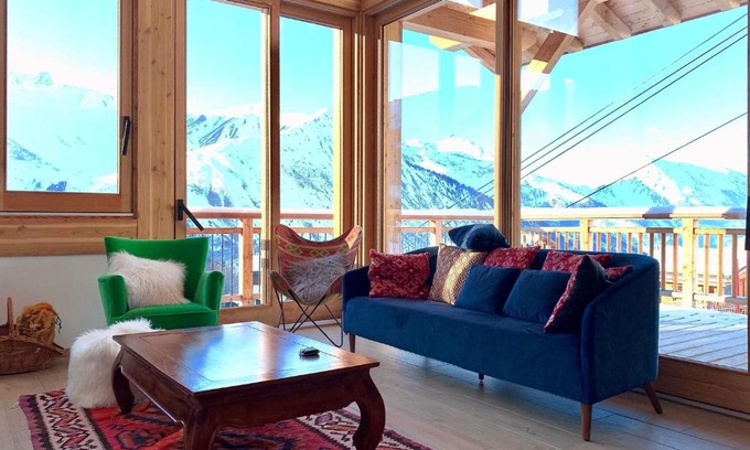 Saint-Martin-de-Belleville Ski Chalet | Chalet Pomme de Pin · Direct sur la piste · Wifi gratuit · Sauna · Parking couvert · Proche télécabine - FR-1-344-759