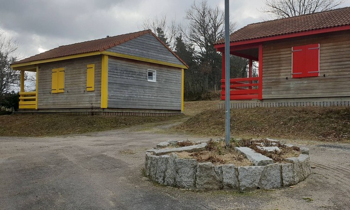 Blavignac Ski Chalet | Chalet "Hibiscus Pour 6 Prix Semaine" with Mountain View, Shared Pool & Wi-Fi