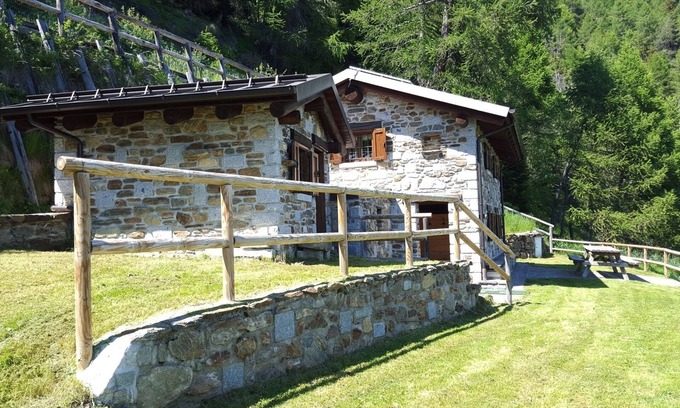 Incudine Ski Chalet | Chalet "la Cort", surrounded by nature