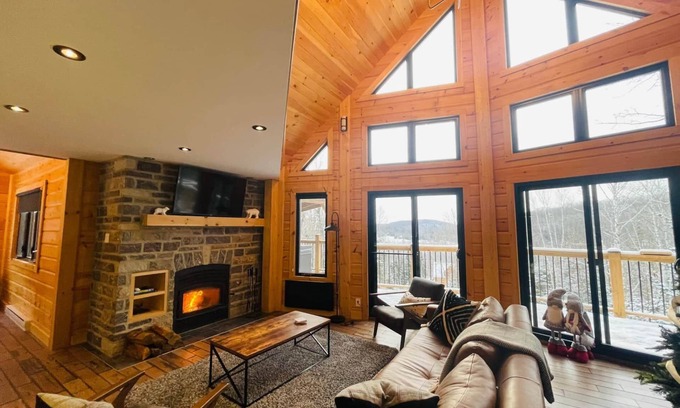 Amherst Ski Chalet | Chalet Lunord - Lake View and Access - Spa - Near Mont Tremblant