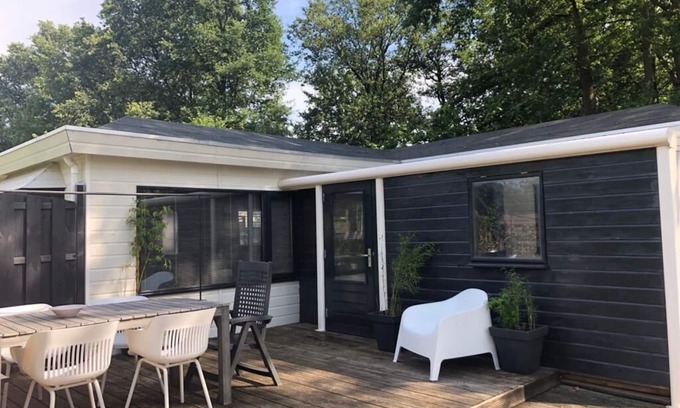 IJhorst Ski Chalet | Chalet "Ons Hoesje" for the walker and cyclist