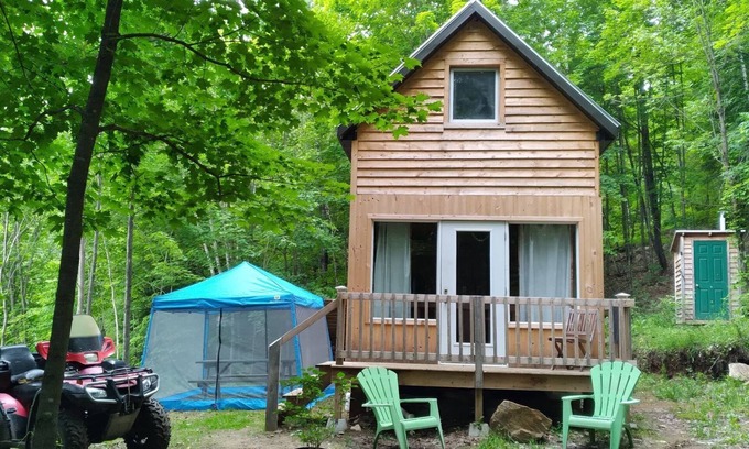 Sainte-Beatrix Cabin | Chalet Refuge- Le Mélilot
