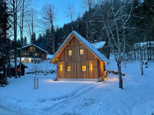 Gaming Ski Chalet | Chalet Schäftal