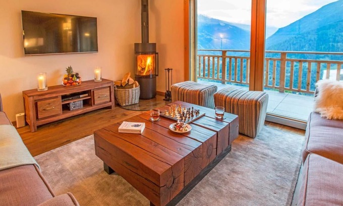 Heremence Ski Chalet | Chalet, wifi, terrace, balcony, fireplace or stove, parking, tv, ski locker, 220m², Thyon