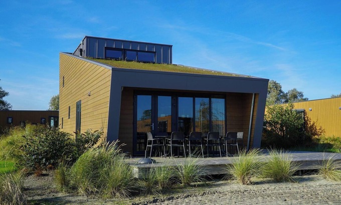 Hindeloopen House | Chalet with 5 bedrooms