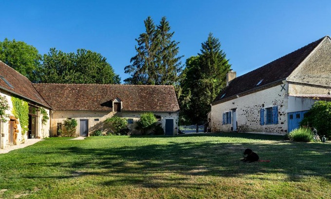 La Perriere Bed & Breakfast | Chambre d'Hôtes chez Artiste Verrier, La Perrière - Perche