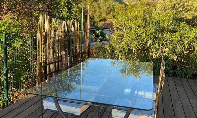 La Panouse Bed & Breakfast | Chambre Dhôte 2 Personnes à la Panouse, Marseille 13009