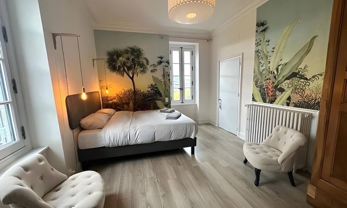 Pont-du-Chateau Other | Chambre Tropicale au Château du Serpolet