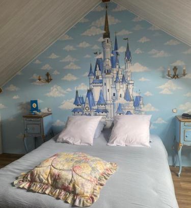 Gueugnon Bed & Breakfast | Chambres d’hôte au Chapeau Claque Cabaret