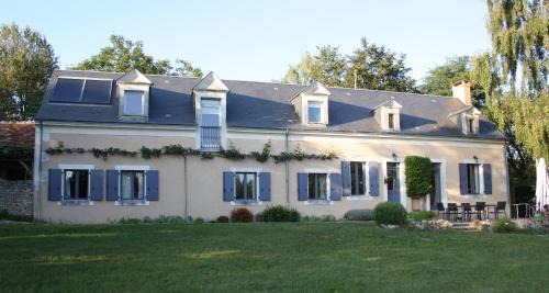 Marigne-Laille Bed & Breakfast | Chambres d'hôtes chez l'habitant, circuit 24h, Pôle Européen du Cheval, etc